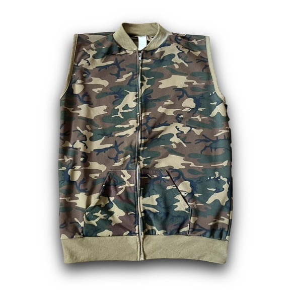 Vintage Woodland Camo Vest Mens Size XL Full Zip Made In USA 100% Polyester - Picture 1 of 4